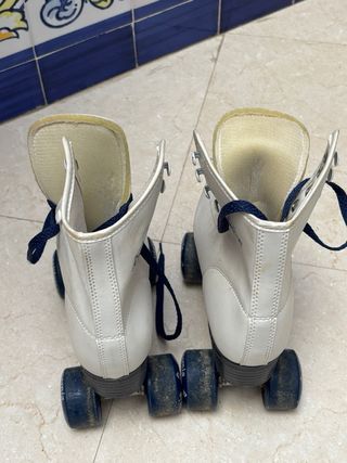 Patines de 4 ruedas blancos