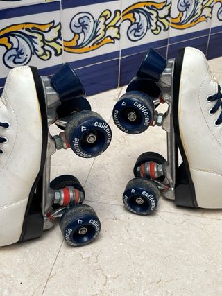 Patines de 4 ruedas blancos