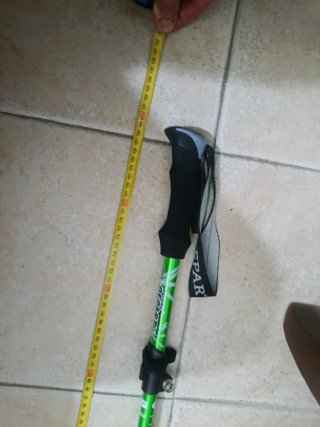 Bastones de senderismo plegables verdes