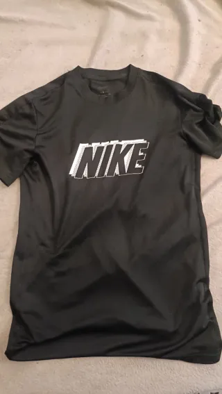 Camiseta Nike Dri-FIT Negra