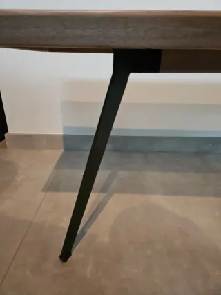 2 bancos madera maciza y patas hierro