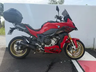 BMW S 1000 XR 2023 Roja y Negra