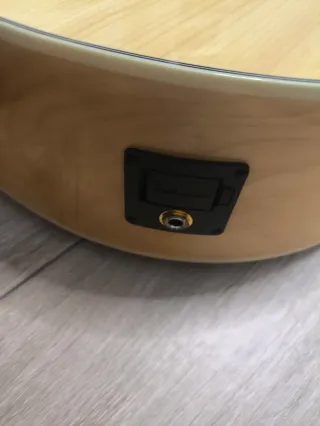 Guitarra electroacústica HB NUEVA + funda