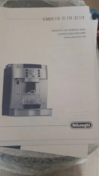 Cafetera Automática DeLonghi Magnifica S