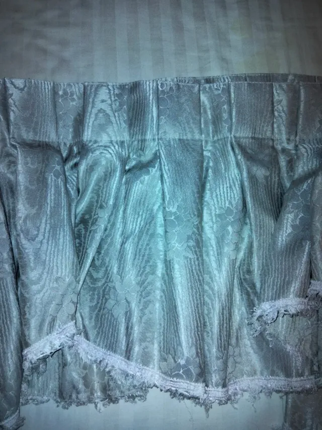 Cortinas visillos grises