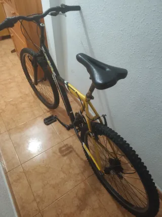Bicicleta kX Sporty Negra y Amarilla