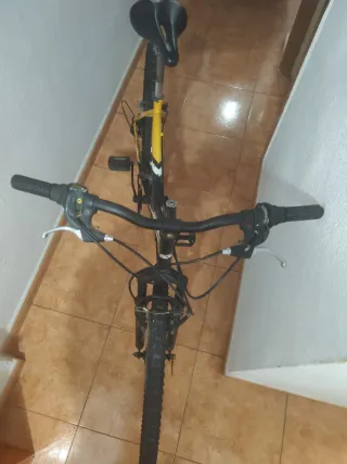 Bicicleta kX Sporty Negra y Amarilla