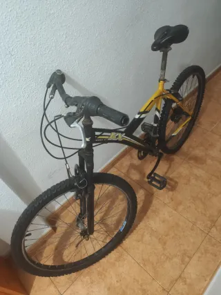 Bicicleta kX Sporty Negra y Amarilla