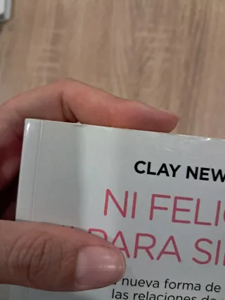 Libro Ni felices ni para siempre