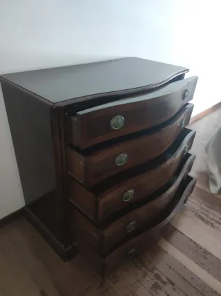 Mueble buró clásico de madera