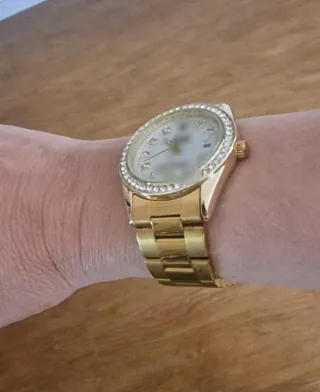 Reloj Dorado Bisutería con Cristales