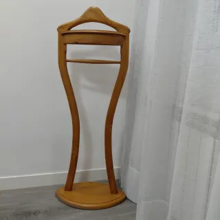 Conjunto cómoda, mesitas y galán madera