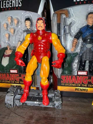 Figuras Marvel Legends Iron Man hasbro y Toy Biz