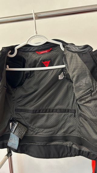 Chaqueta Dainese Racing 4 Lady Negro/Rojo TALLA 38