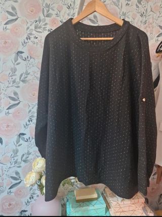 Jersey negro con brillos dorados talla única