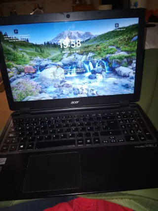 Ordenador portátil Acer negro