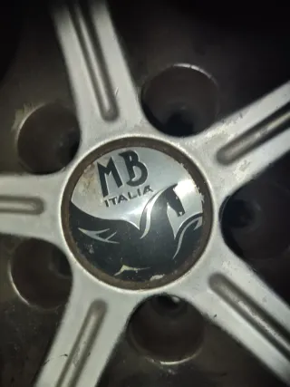 4 Llantas MB ITALIA 16 pulgadas NEGOCIABLES