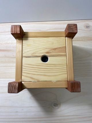 Jardinera de madera 19x16.5 cm