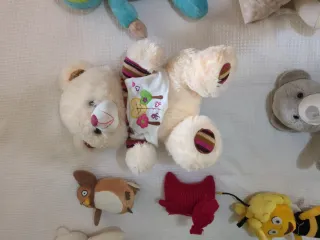 15 peluches variados