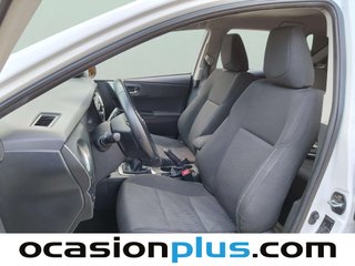 Toyota Auris 90D Active 66 kW (90 CV)