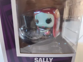 Funko Pop! Deluxe Sally - Pesadilla antes navidad.