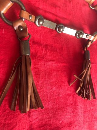 Cinturón BDBA cuero, metal y flecos