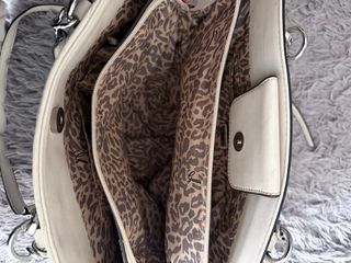 Bolso Guess blanco/beige acolchado
