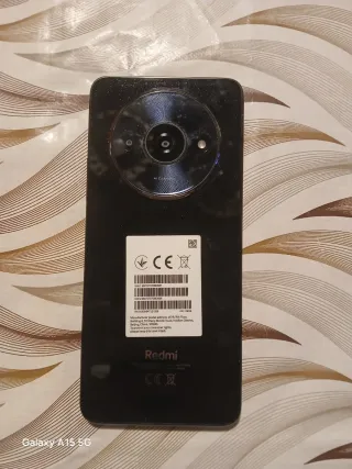 Redmi A3 con pantalla grande