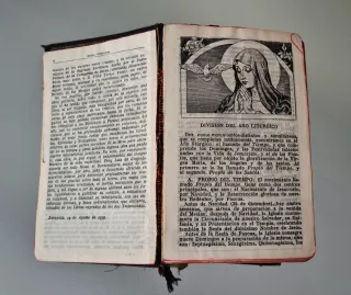 Antiguo misal religioso año 1941
