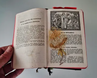 Antiguo misal religioso año 1941