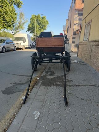 Jardinera de caballo de madera