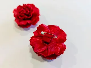 Broche Pin Cravo Revolução 25 de Abril Vermelho