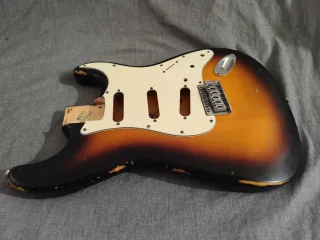 Cuerpo Squier Stratocaster Relic Sunburst