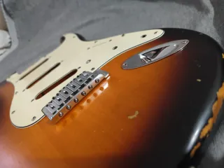 Cuerpo Squier Stratocaster Relic Sunburst
