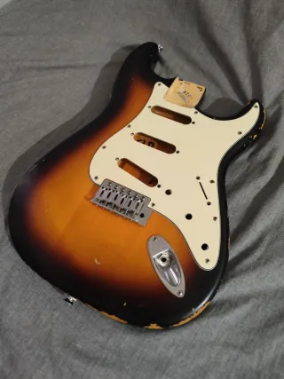 Cuerpo Squier Stratocaster Relic Sunburst