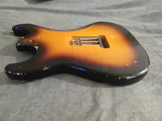 Cuerpo Squier Stratocaster Relic Sunburst