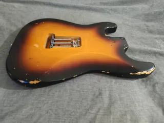 Cuerpo Squier Stratocaster Relic Sunburst