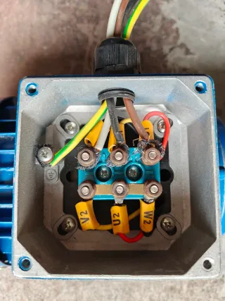 Motor MRS con reductor TAUSEND