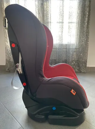 Silla de coche Baby auto. roja