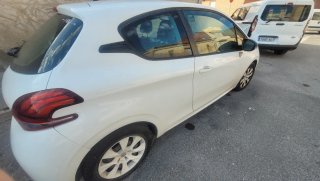 Peugeot 208 2016