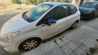 Peugeot 208 2016