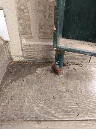 Portón de hierro de entrada metálico curvo URGE