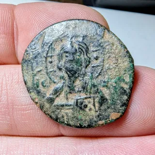 Follis bizantino Nicéforo III contramarca islámica