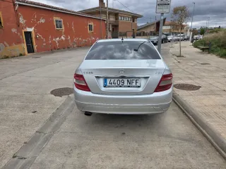 Mercedes-Benz Clase C 2007