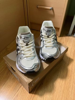 Asics Gel Kayano 14 Marrón