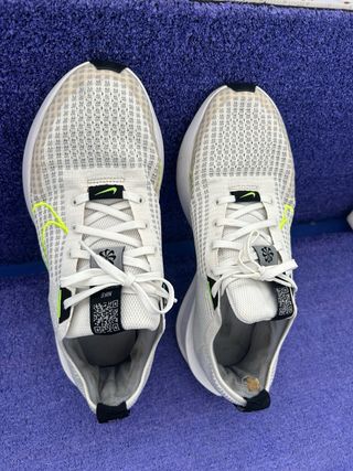 Zapatillas Nike Running Verdes y Blancas