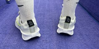 Zapatillas Nike Running Verdes y Blancas