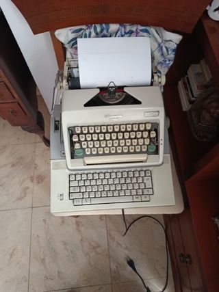 Máquina de escribir Olympia y