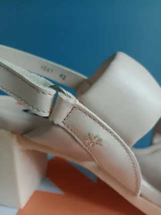 Sandalias de tacón Art nuevas talla 42 de piel