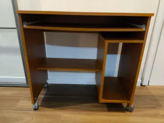 Escritorio de madera